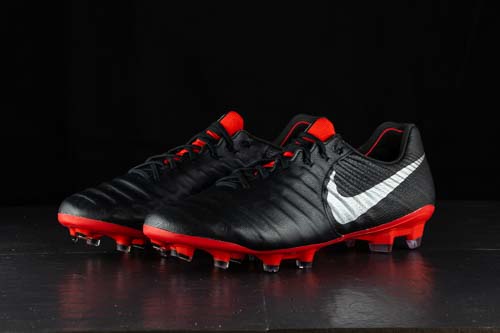 Fußballschuhe fotografieren,soccershoejunkie,Produktfotografie,Fußballlegenden Schuhe,Schuhfotografie,Sportartikel Fotografie,Werbefotografie