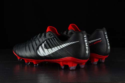 Fußballschuhe fotografieren,soccershoejunkie,Produktfotografie,Fußballlegenden Schuhe,Schuhfotografie,Sportartikel Fotografie,Werbefotografie