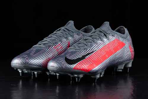 Fußballschuhe fotografieren,soccershoejunkie,Produktfotografie,Fußballlegenden Schuhe,Schuhfotografie,Sportartikel Fotografie,Werbefotografie