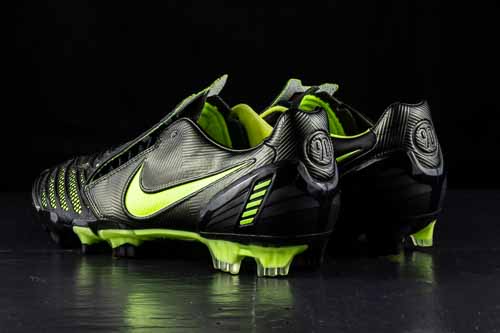Fußballschuhe fotografieren,soccershoejunkie,Produktfotografie,Fußballlegenden Schuhe,Schuhfotografie,Sportartikel Fotografie,Werbefotografie