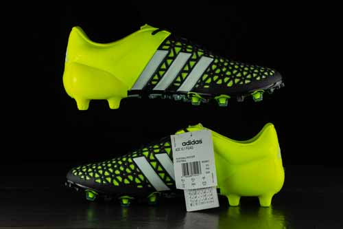 Fußballschuhe fotografieren,soccershoejunkie,Produktfotografie,Fußballlegenden Schuhe,Schuhfotografie,Sportartikel Fotografie,Werbefotografie