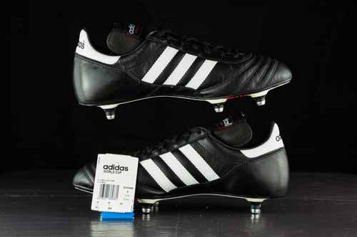 Fußballschuhe fotografieren,soccershoejunkie,Produktfotografie,Fußballlegenden Schuhe,Schuhfotografie,Sportartikel Fotografie,Werbefotografie
