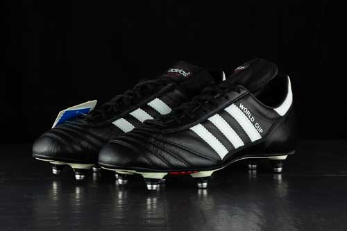 Fußballschuhe fotografieren,soccershoejunkie,Produktfotografie,Fußballlegenden Schuhe,Schuhfotografie,Sportartikel Fotografie,Werbefotografie